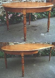 Table Ronde D.130cm Pieds Tournés